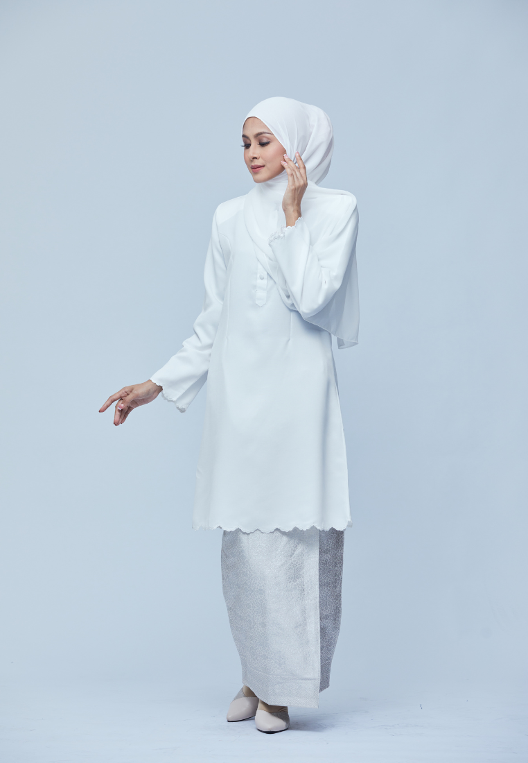 Sumayya Kurung Riau | White
