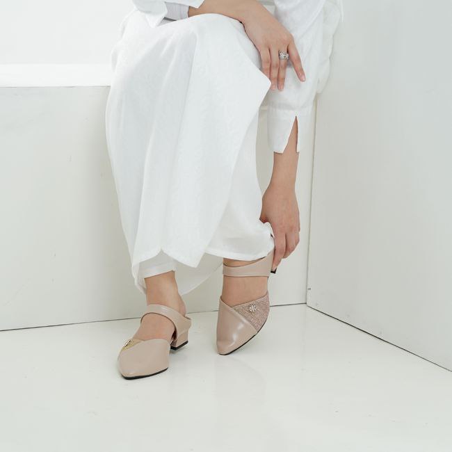 Bythesandzluxe X Sopan Warisan | Jemima Heels in Cream