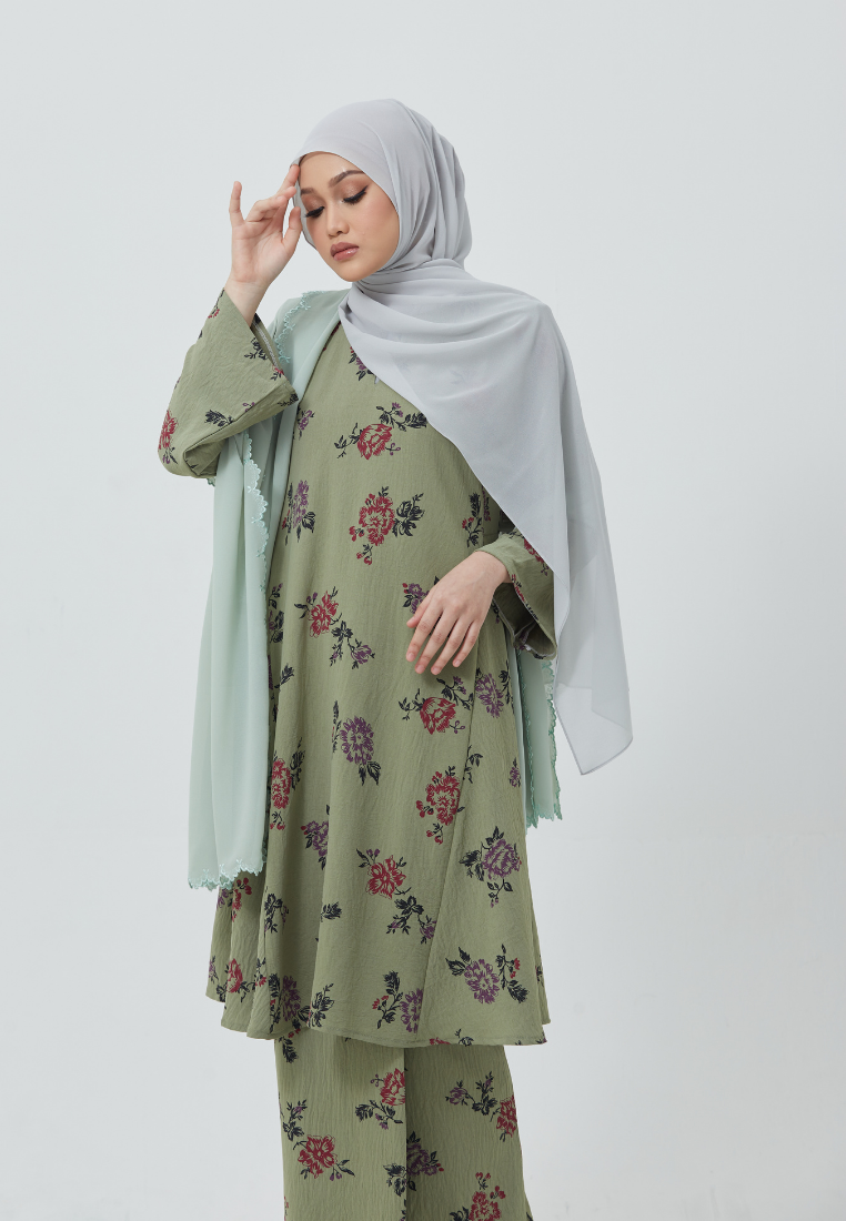 Camellia | Light Green