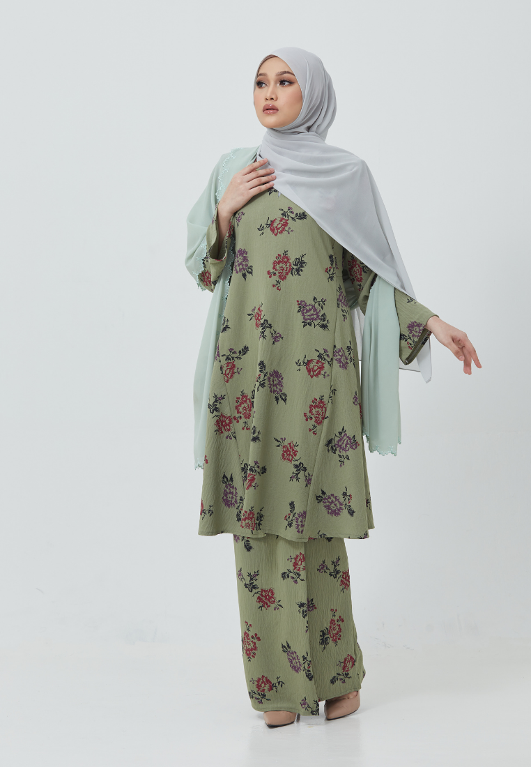 Camellia | Light Green