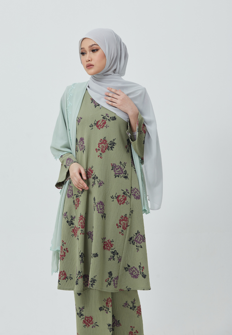 Camellia | Light Green