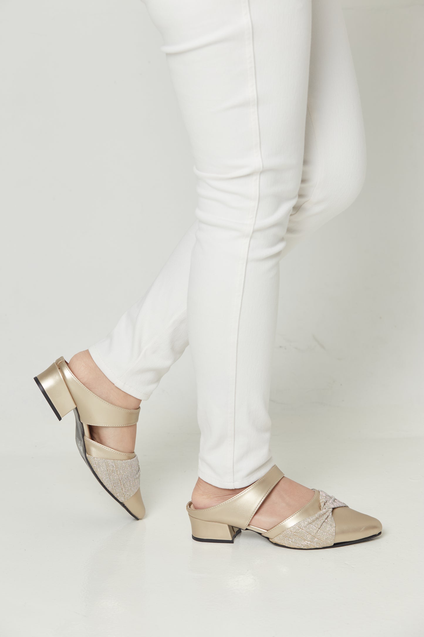 Bythesandzluxe X Sopan Warisan | Xenia Heels in Cream