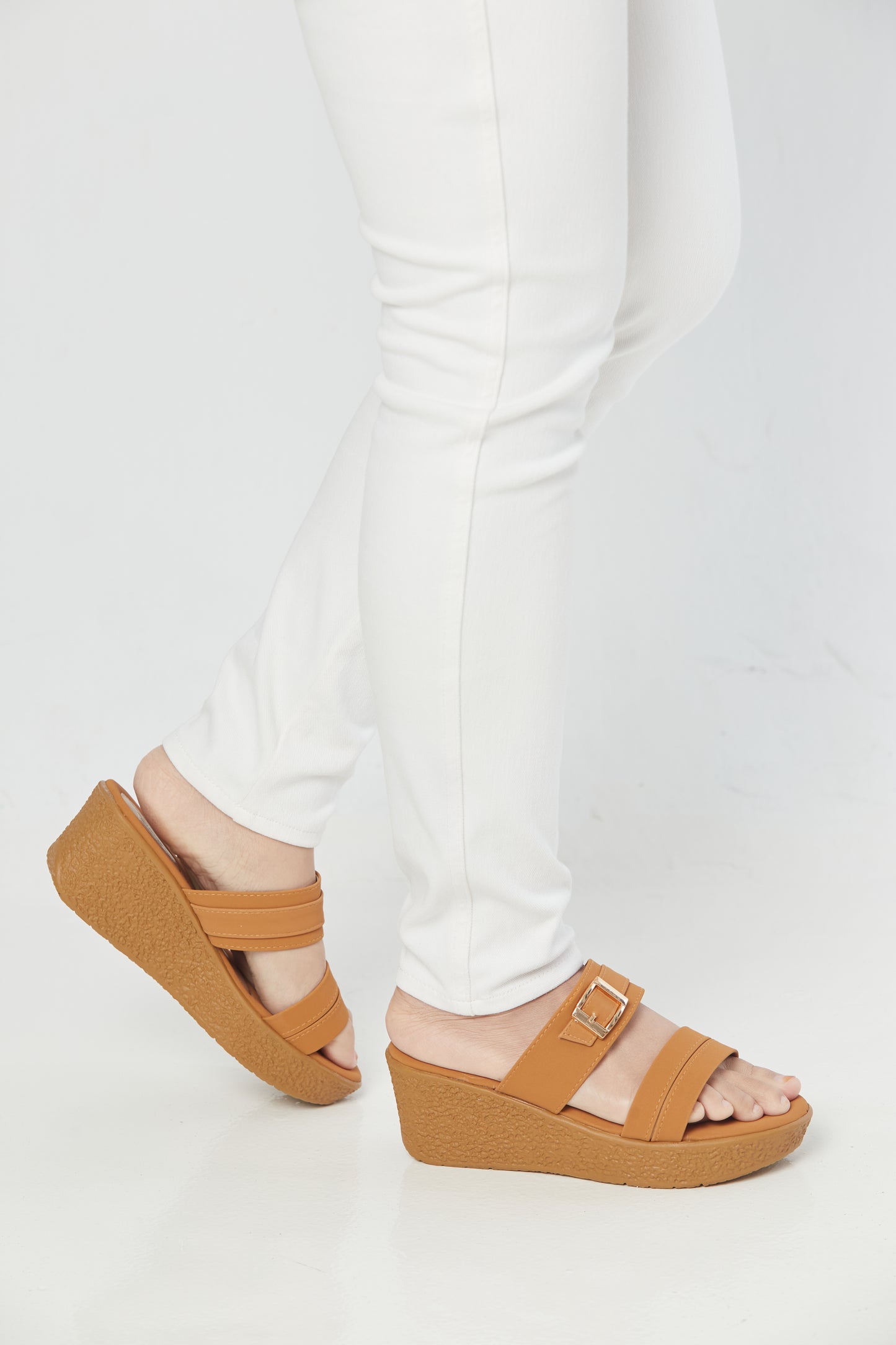 Bythesandzluxe X Sopan Warisan | Zara Wedges in Brown