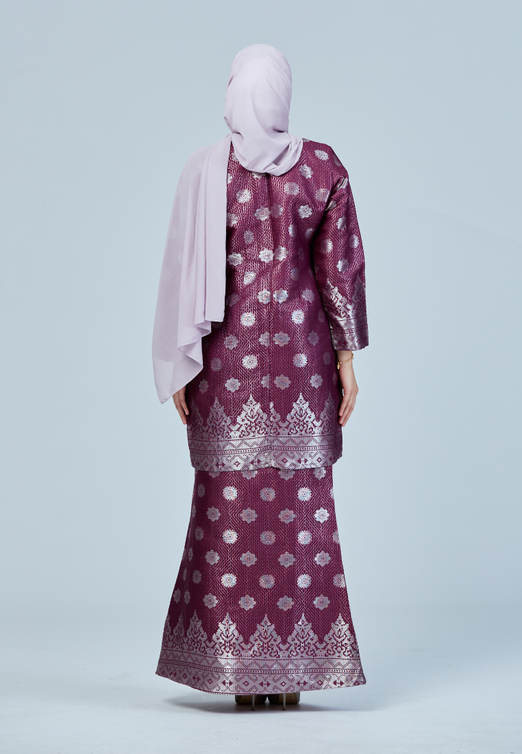 Ameena Cenderawasih | Plum