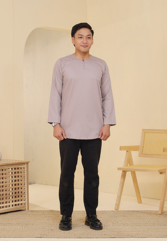 Kurta Rashiq | Nude