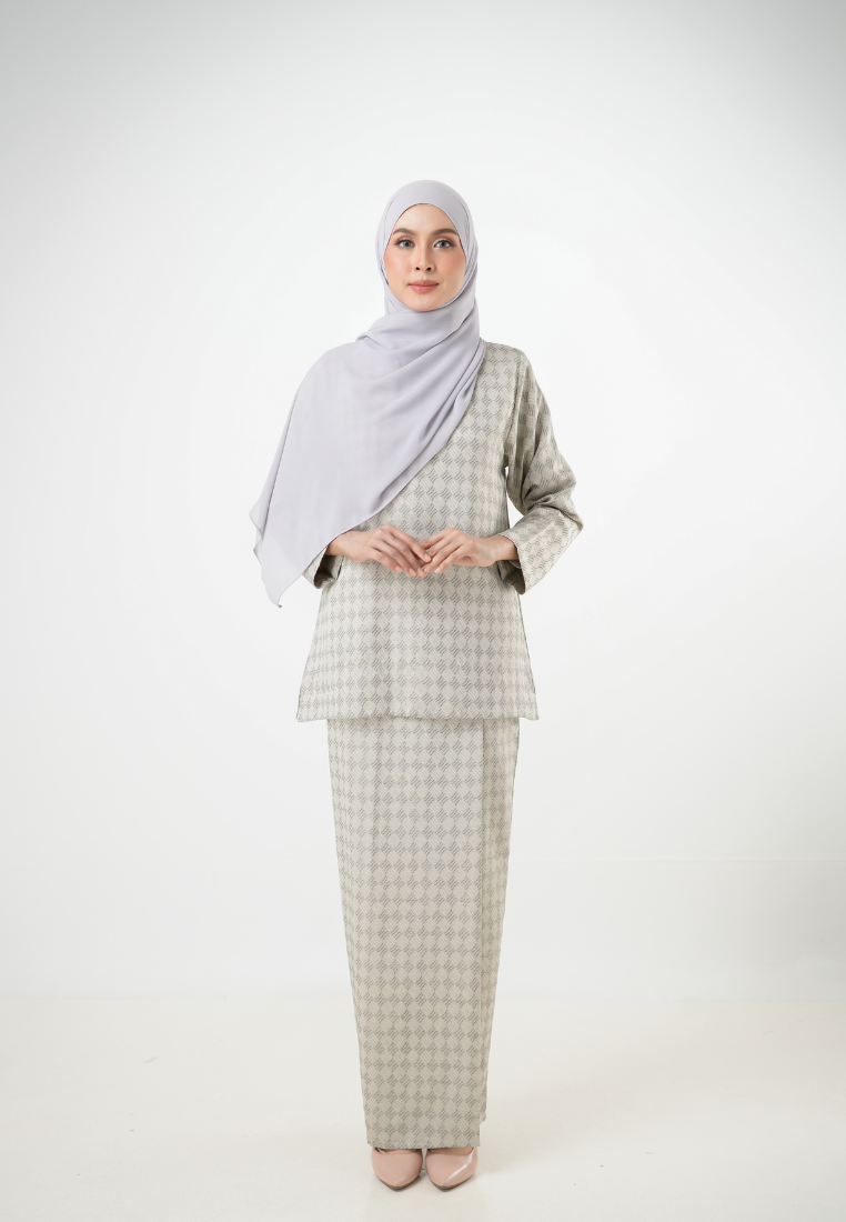 Rimbun Kurung Kedah | Nude