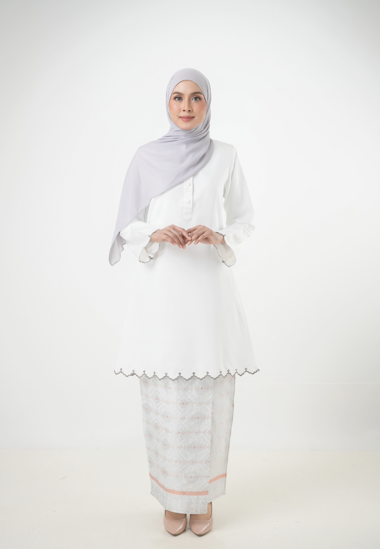 Sumayya Kurung Riau | White