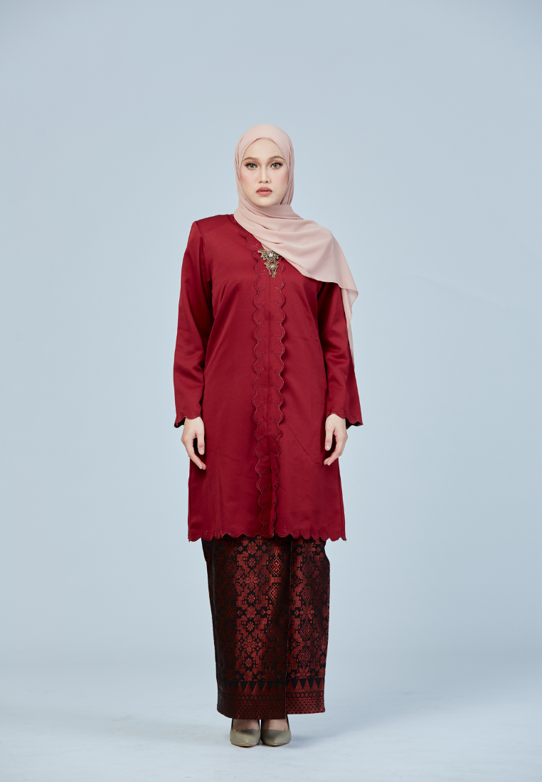 Kebaya Qadheeja | Maroon