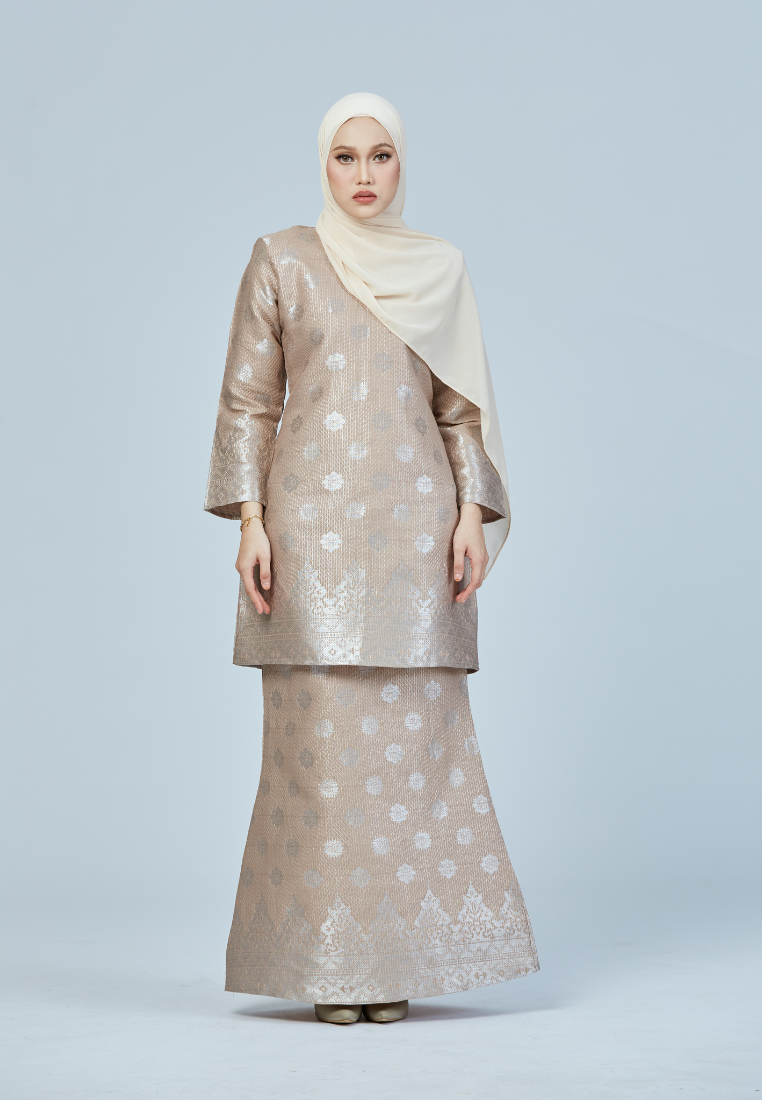 Ameena Cenderawasih | Nude