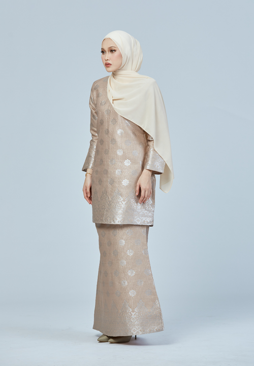 Ameena Cenderawasih | Nude