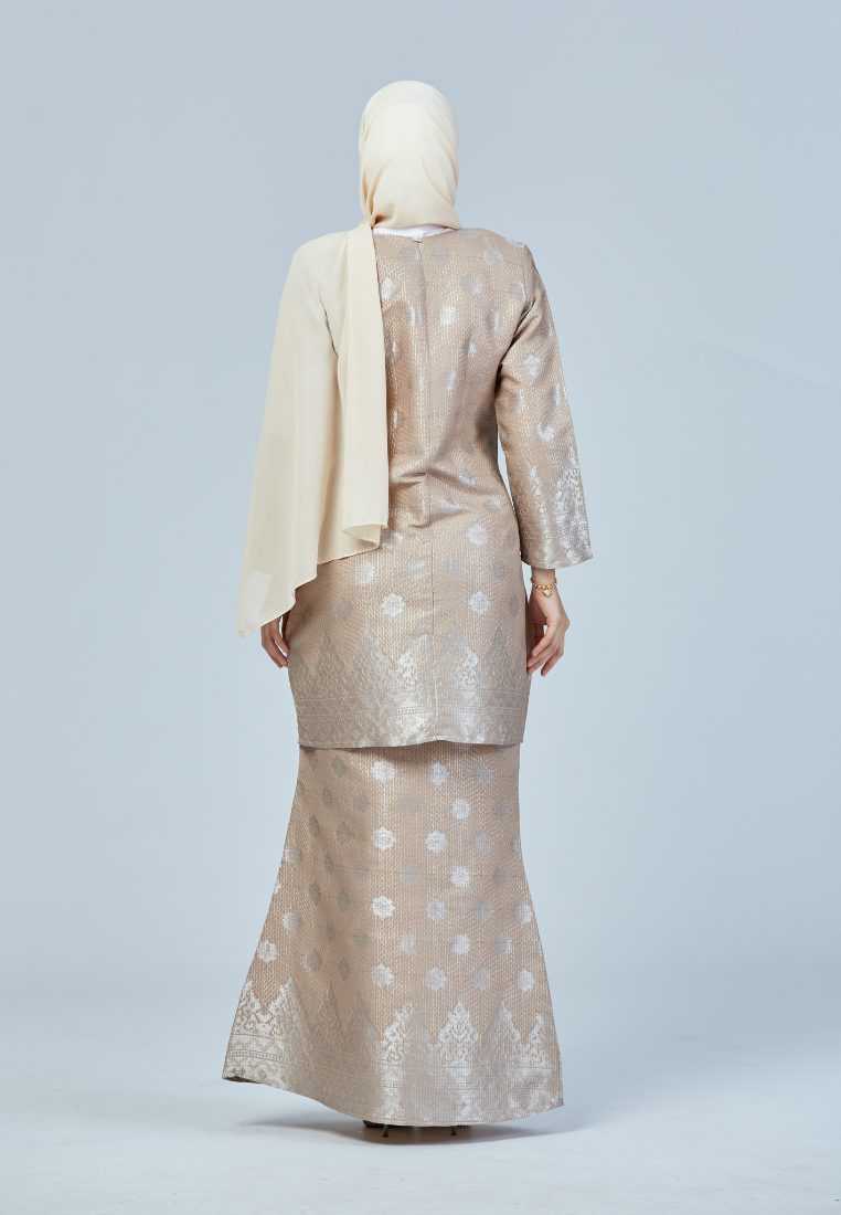 Ameena Cenderawasih | Nude