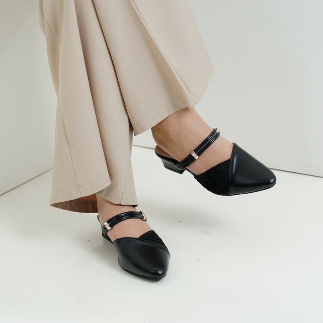 Bythesandzluxe X Sopan Warisan | Jane Midi Heels in Black