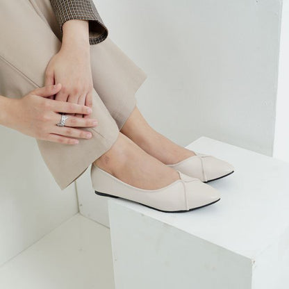 Bythesandzluxe X Sopan Warisan | Sophie Pointy Toe Loafer in Cream