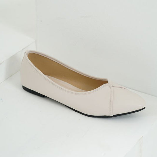 Bythesandzluxe X Sopan Warisan | Sophie Pointy Toe Loafer in Cream