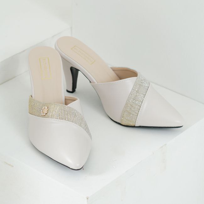 Bythesandzluxe X Sopan Warisan | Mika Heels in Cream