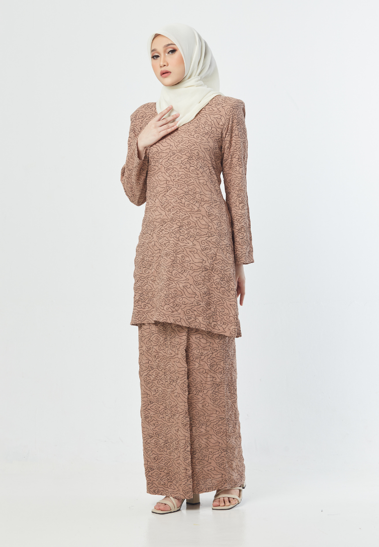 The Khayla Kurung | Brown