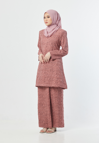 The Khayla Kurung | Red