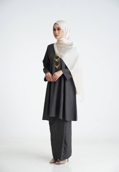 Kurung Khalsom - Black