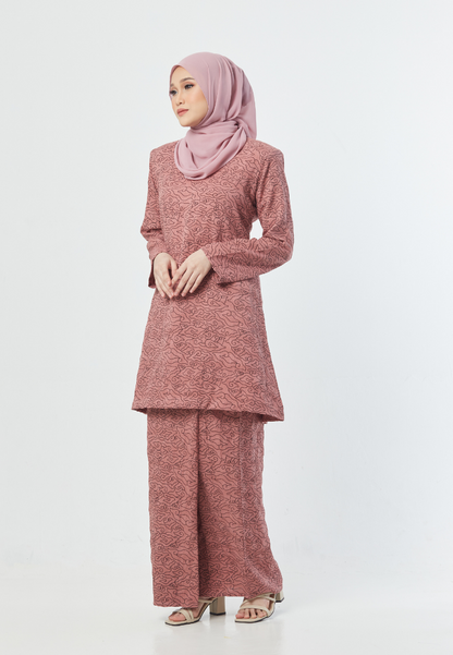 The Khayla Kurung | Red