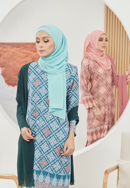 The Emerald Kurung | Peach