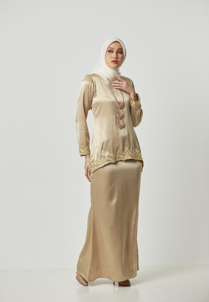 Kurung Moleq - Gold