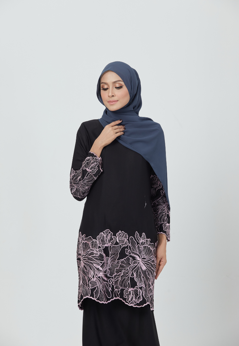 Rosey Kurung | Black