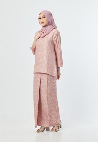 Khaleeda Kurung Kedah | Pink