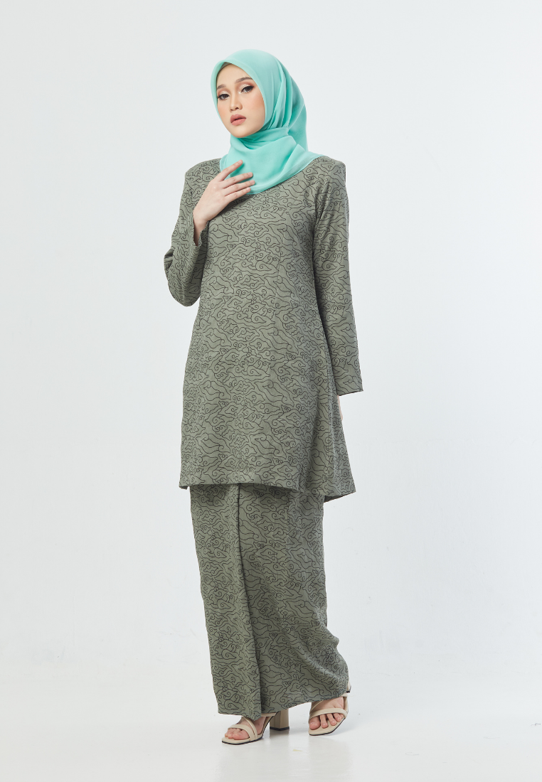 The Khayla Kurung | Green