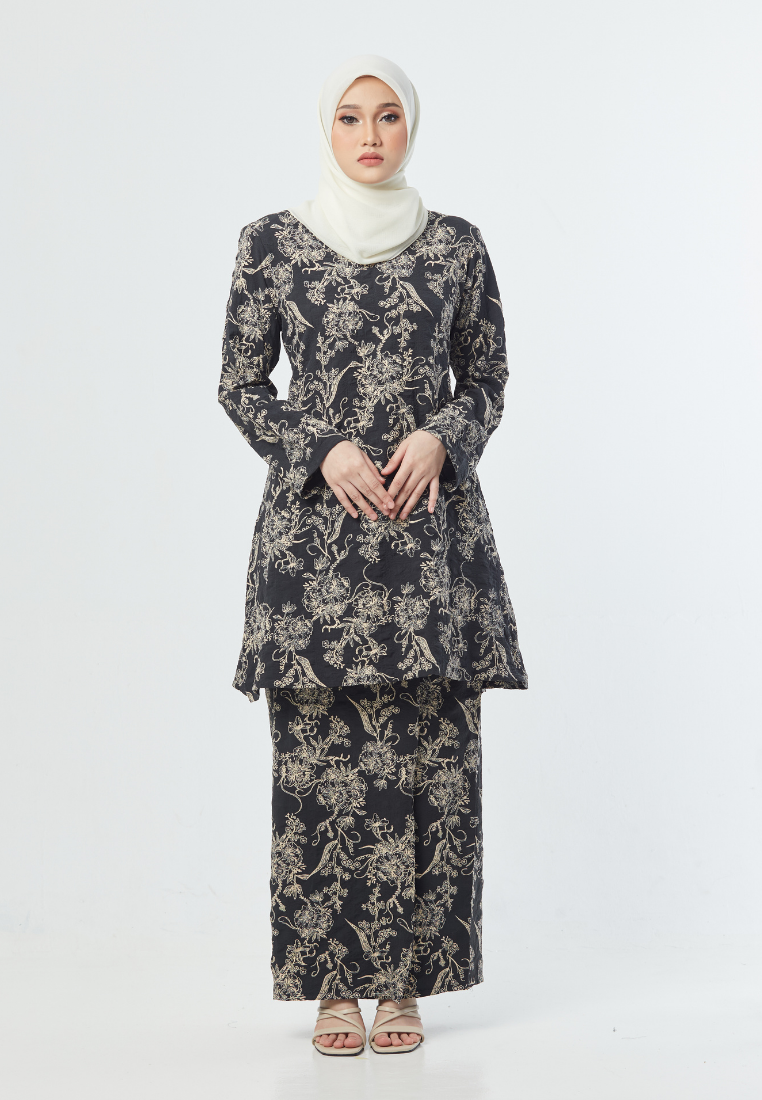 The Khaleesa Kurung | Black