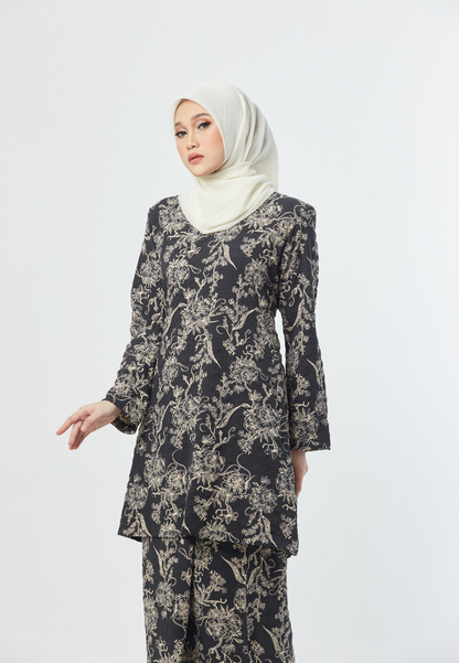 The Khaleesa Kurung | Black