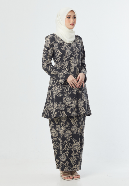 The Khaleesa Kurung | Black