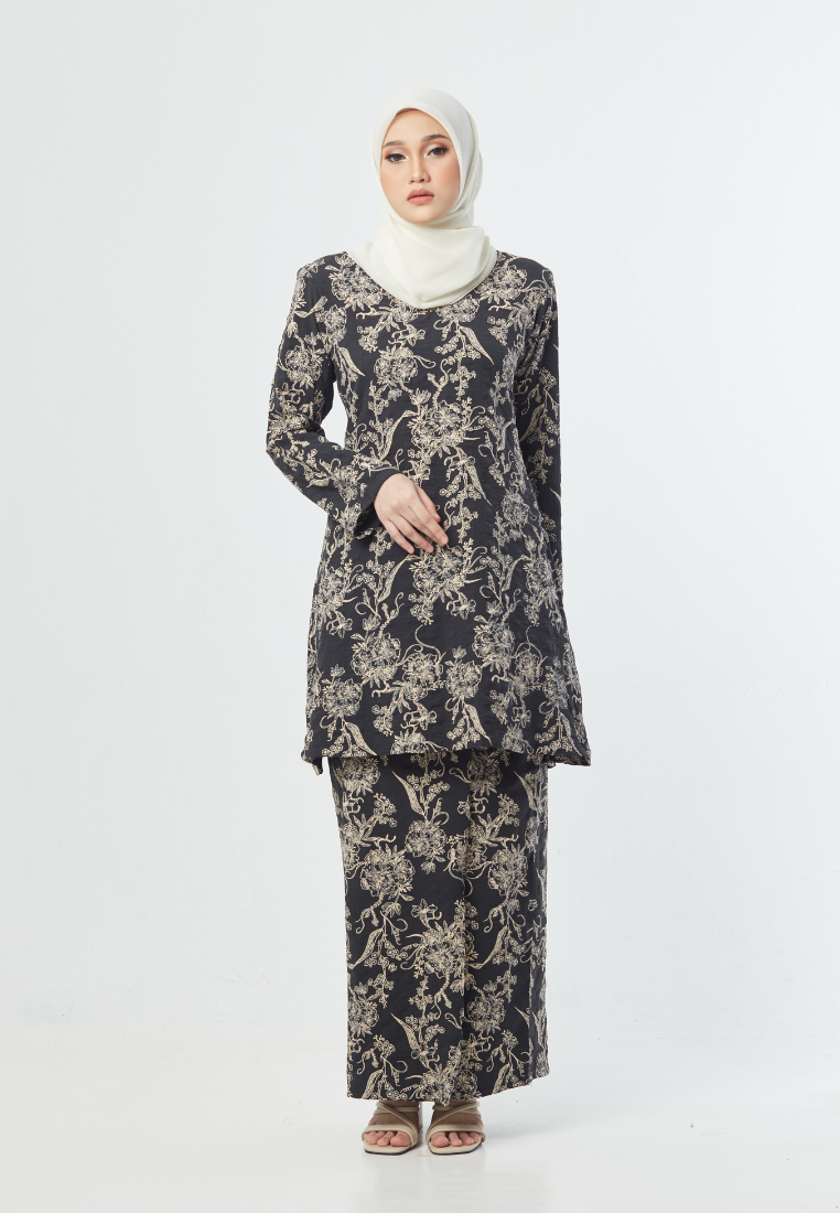 The Khaleesa Kurung | Black