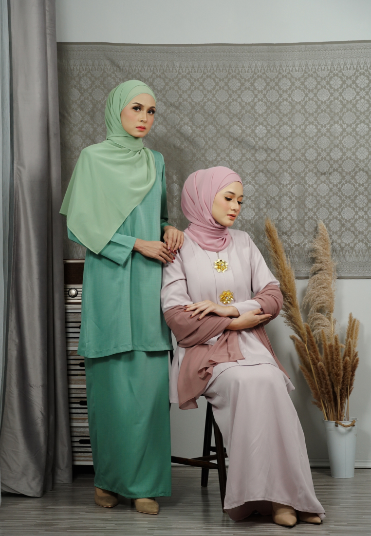 Kebaya Ratu - Light Grey