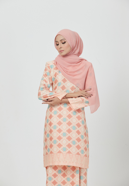 The Emerald Kurung | Peach