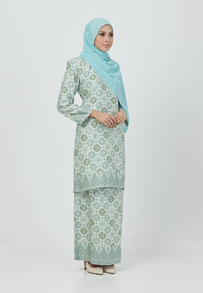 The Emerald Kurung | Powder