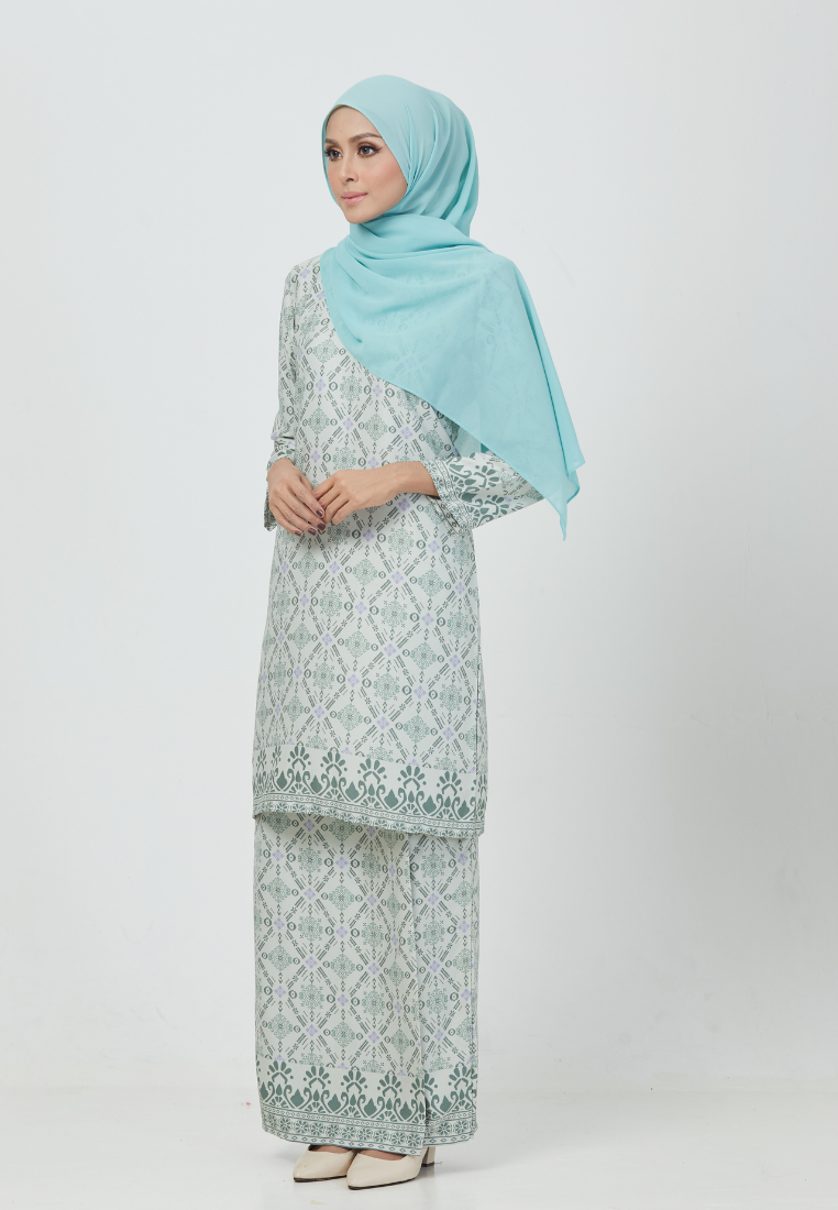 The Emerald Kurung | Powder