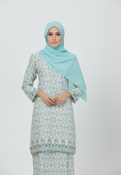 The Emerald Kurung | Powder