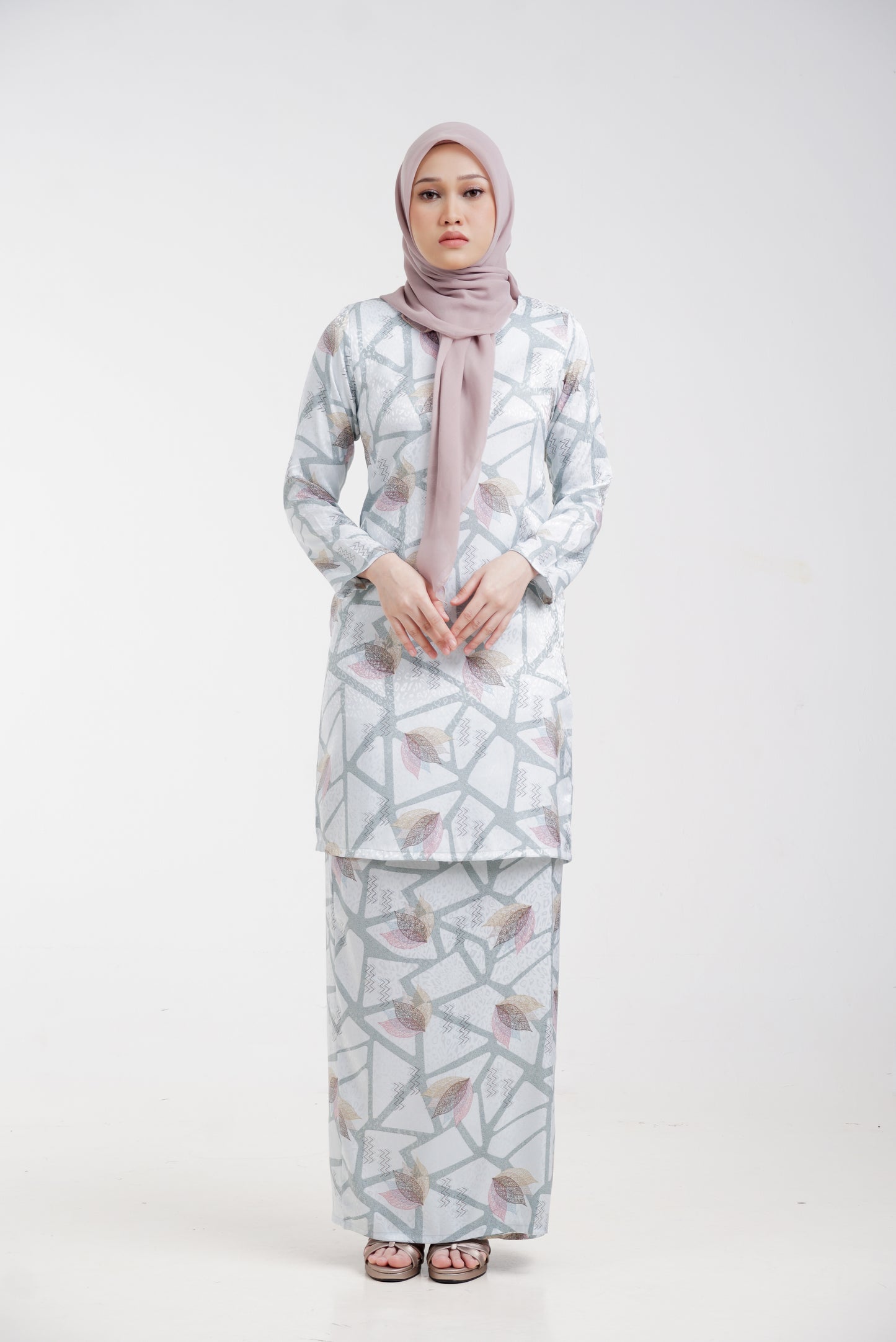 Nona Manis | Light Blue