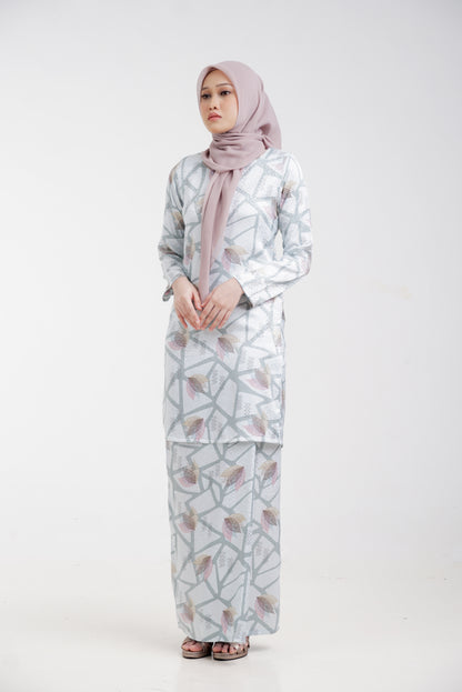 Nona Manis | Light Blue